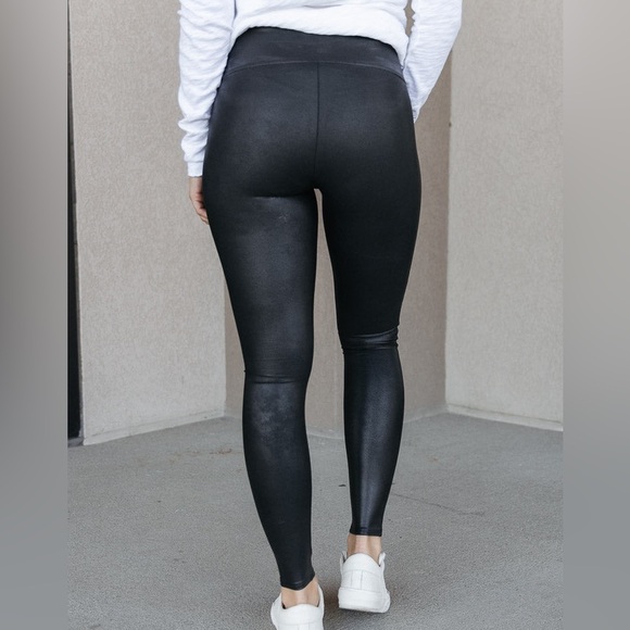 Spanx Faux Leather Leggings for Women, Size Small Black - Picture 2 of 10